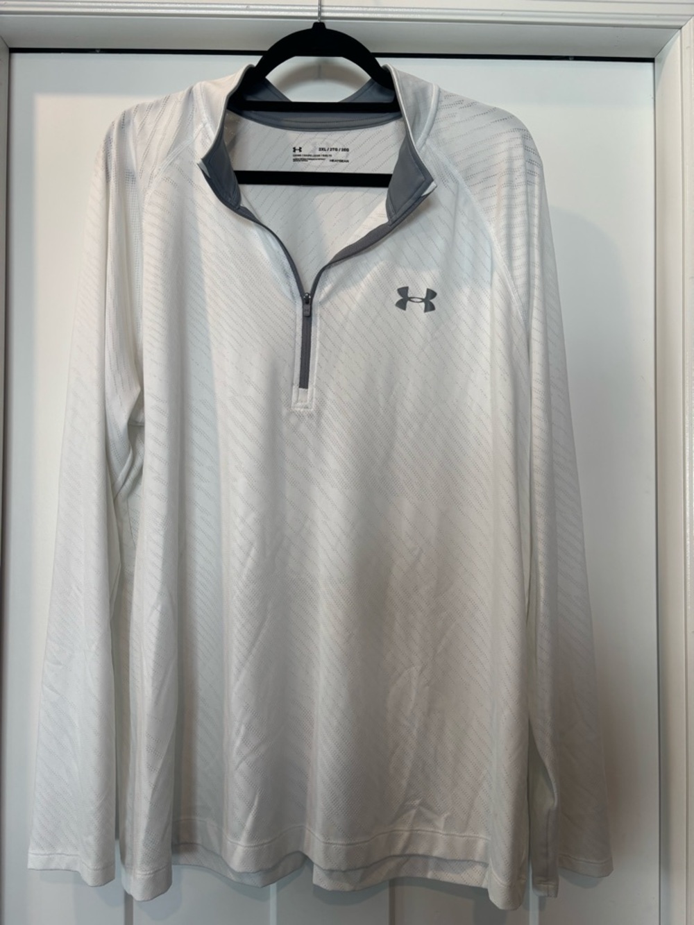 Men’s Under Armour White Long-Sleeve Quarter-Zip with Gray Trim